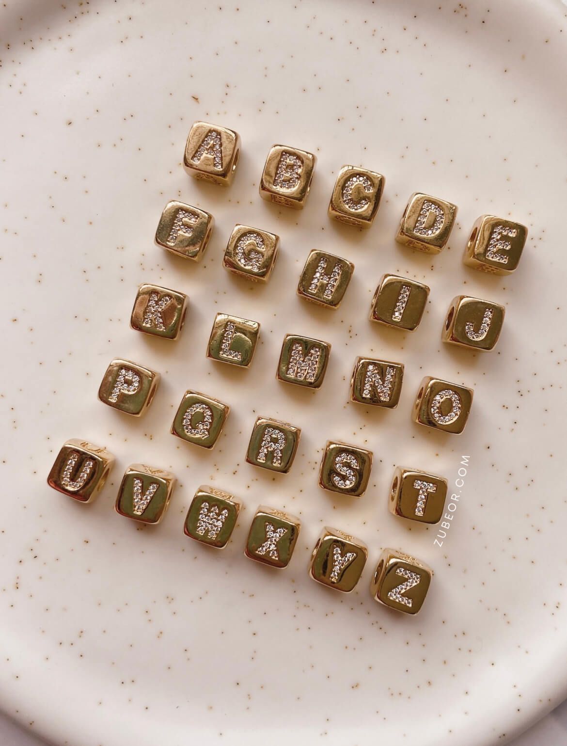 Dijes cubo letras o número 3