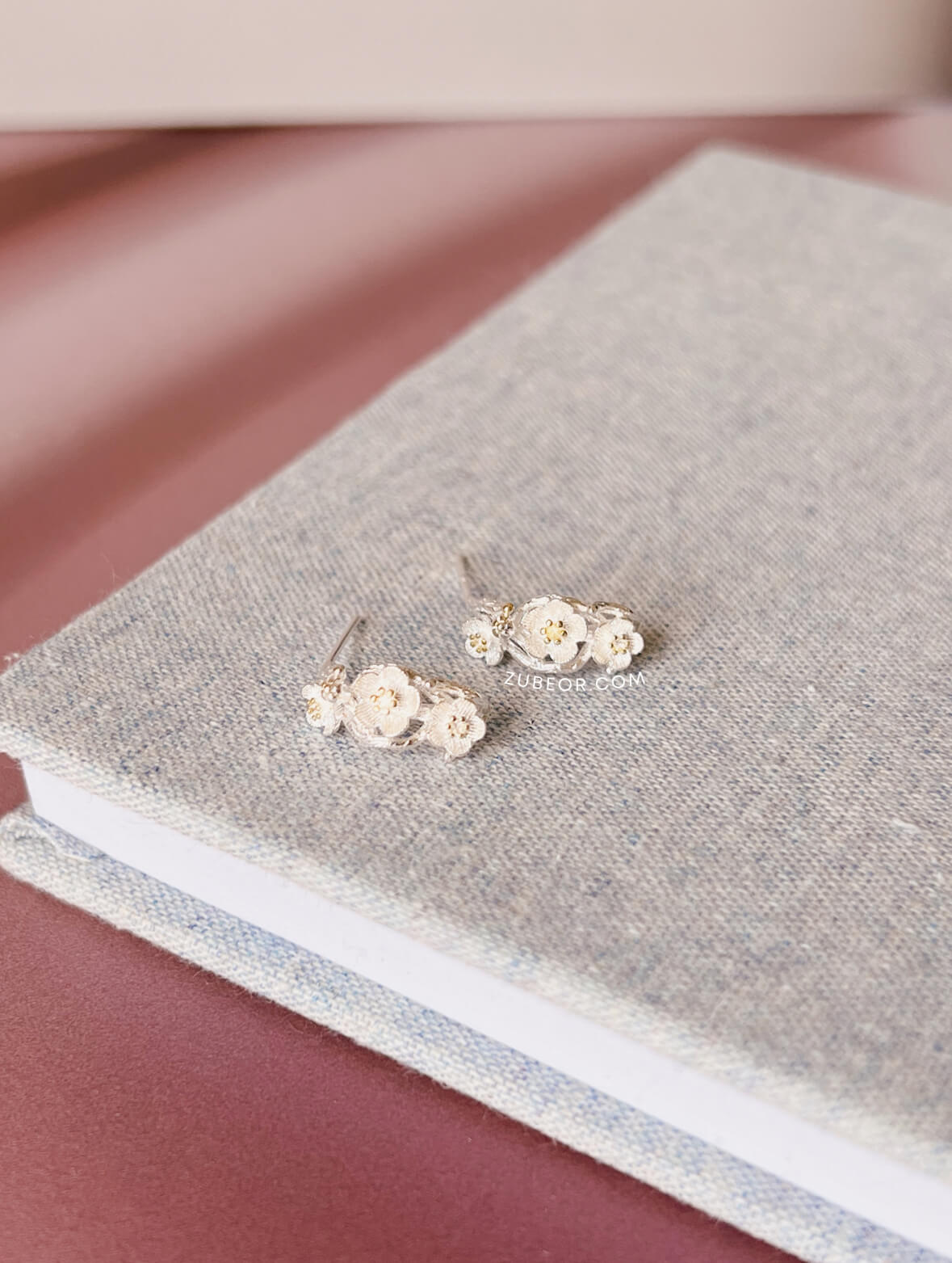 Aretes sakura blanca