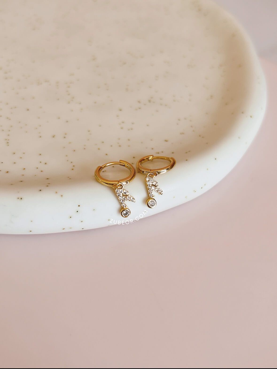 Aretes Huggie Semicorchea