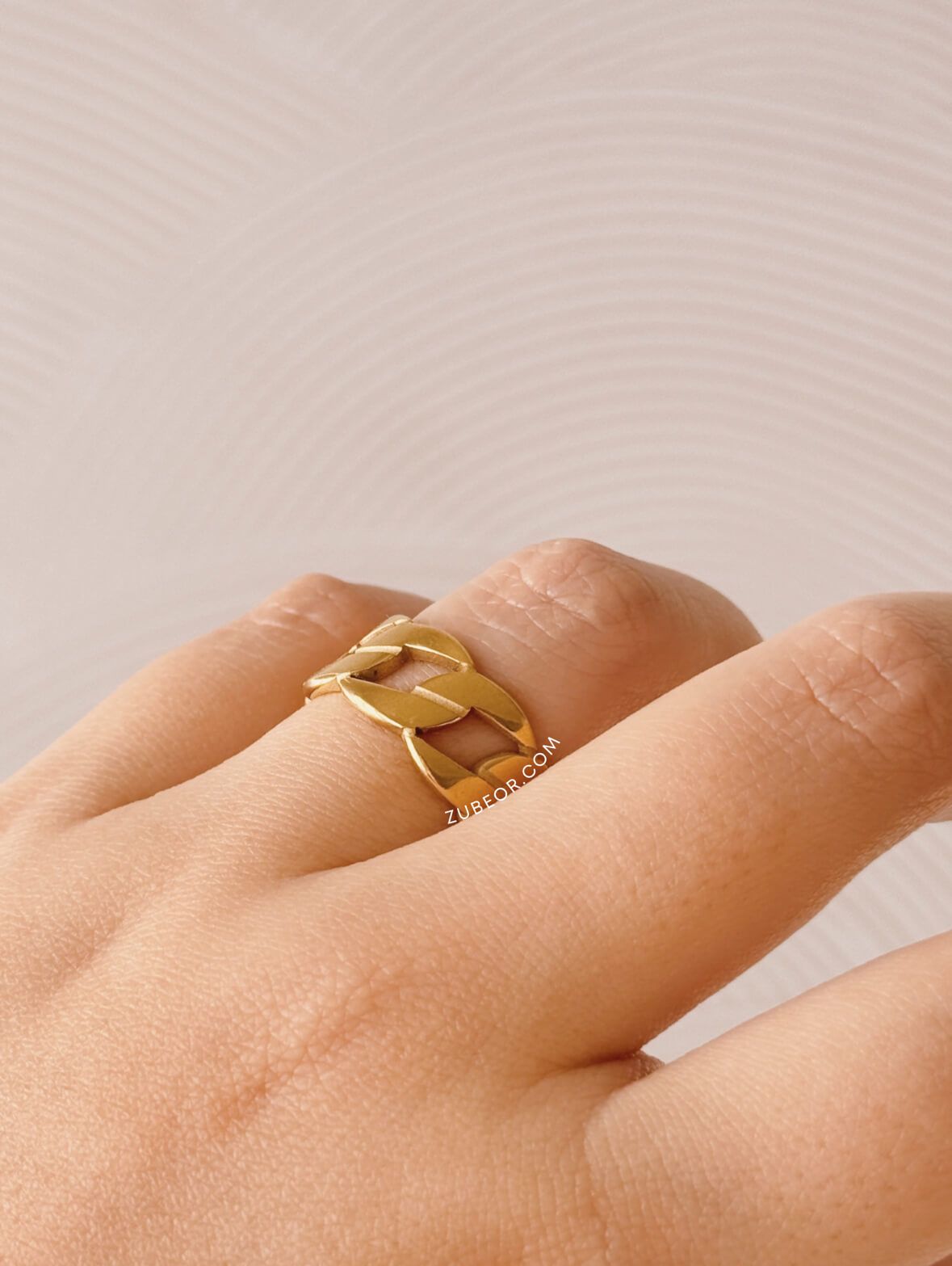 Anillo dorado tipo cadena 2