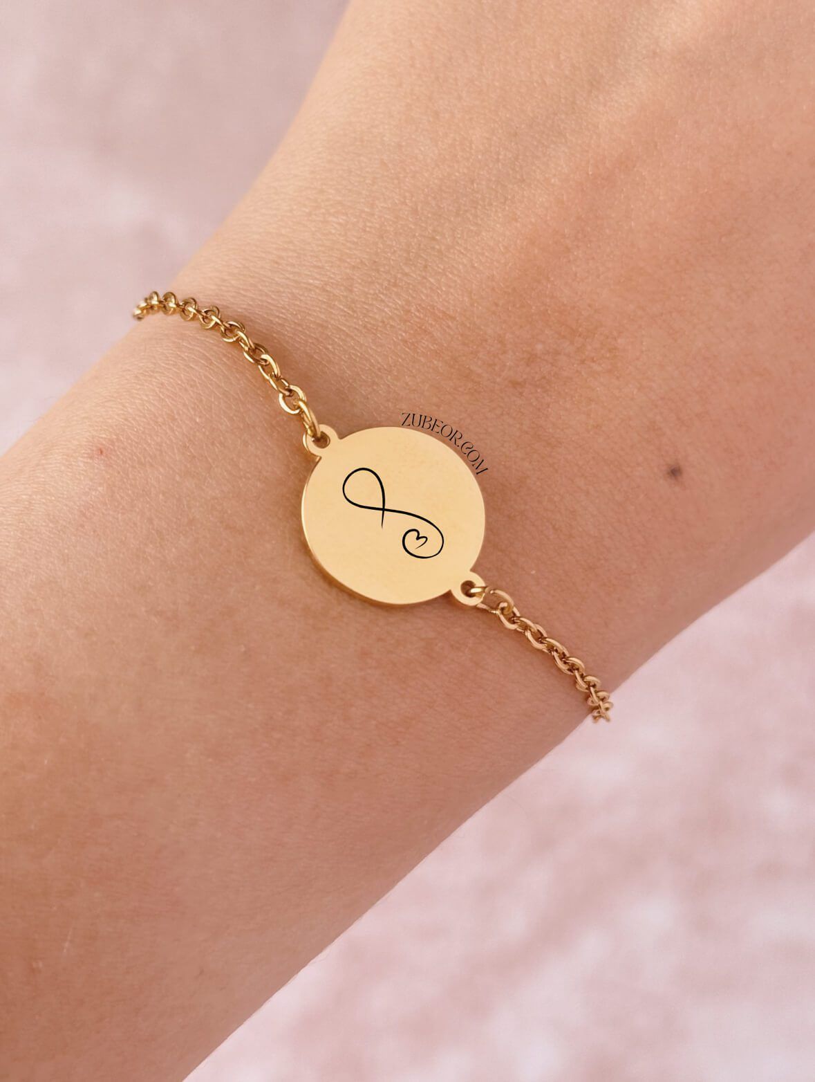 Pulsera grabada dije circular (solo con pago previo) 10