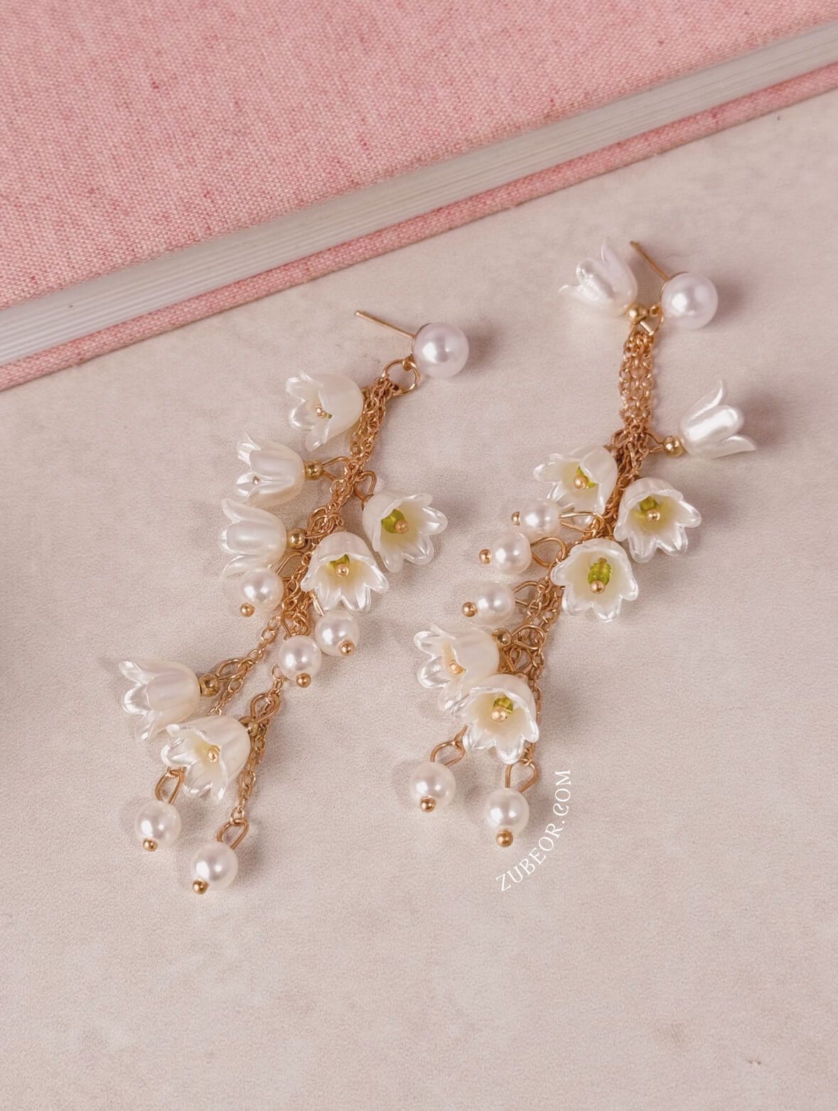 Aretes lirio del valle y perlas 2