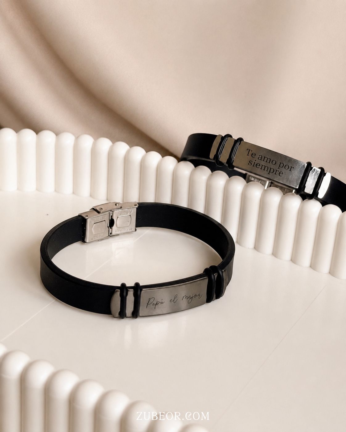 Pulsera grabada negra (solo con pago previo) 3