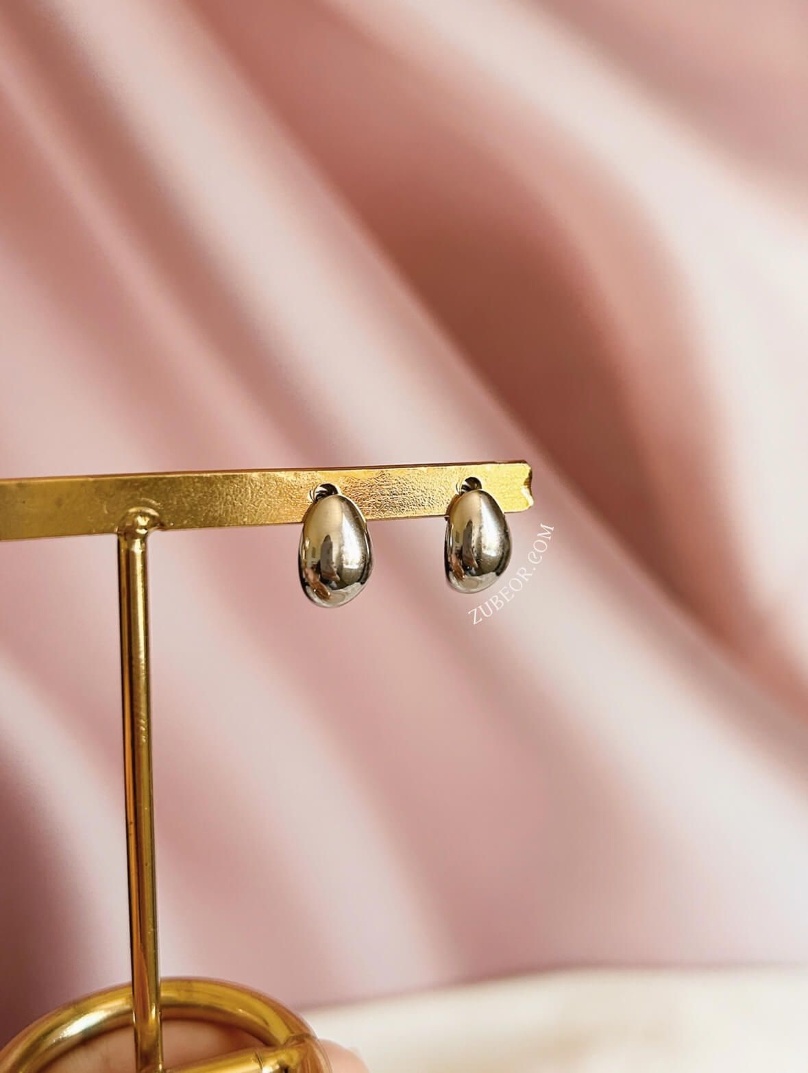 Aretes clásicos media luna pequeño 8