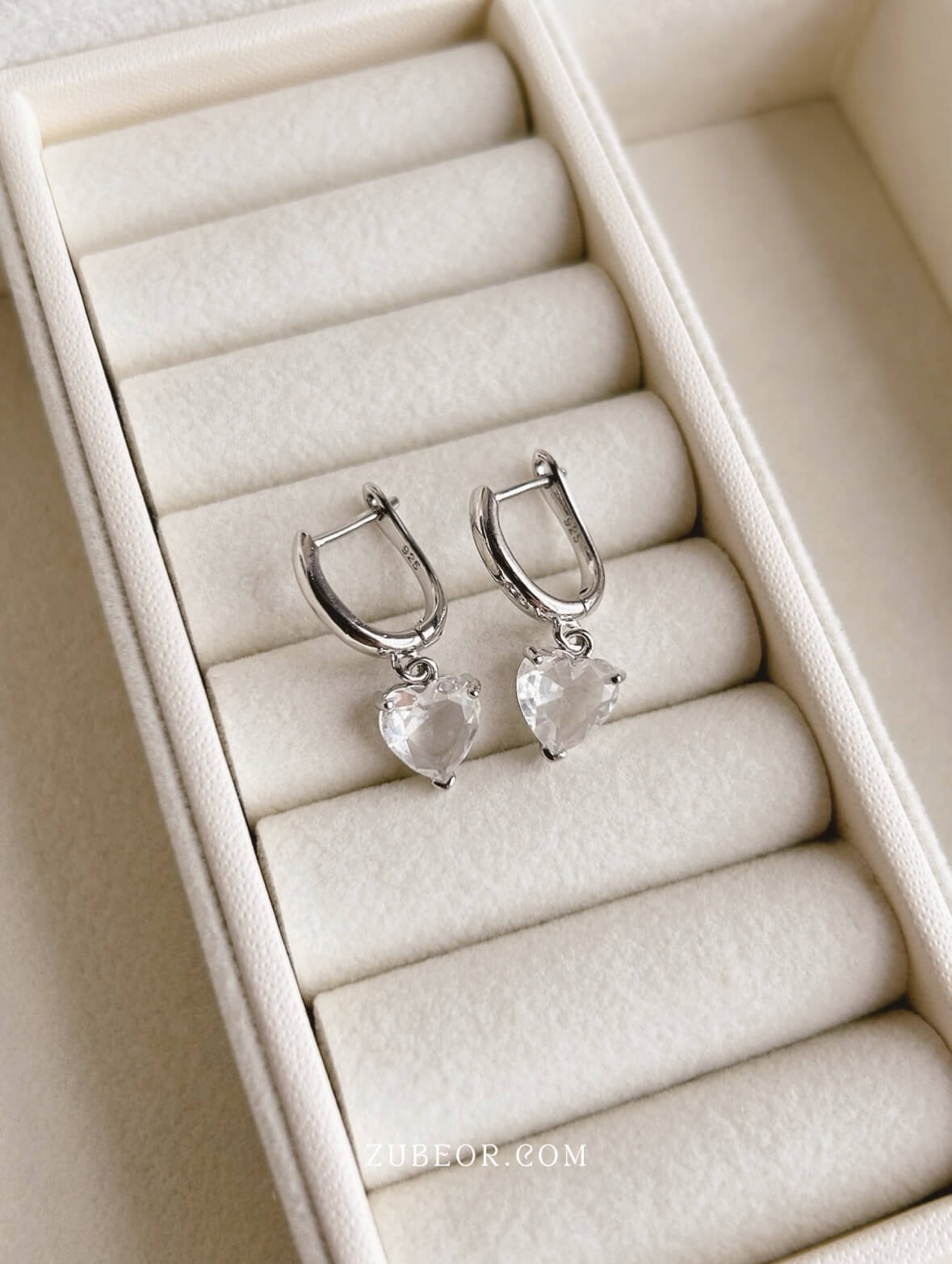 Aretes corazón blanco 3