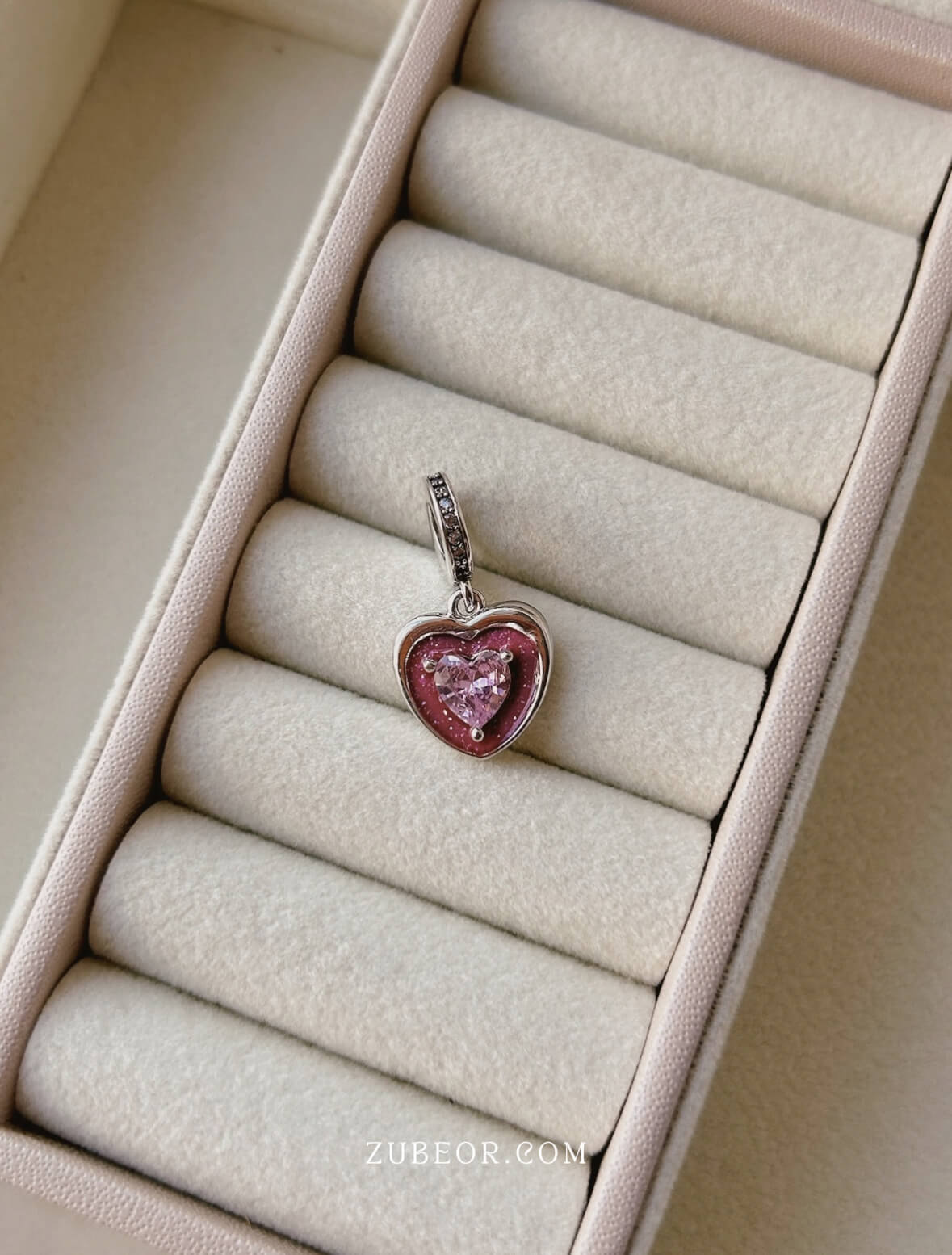 Charm corazón fucsia