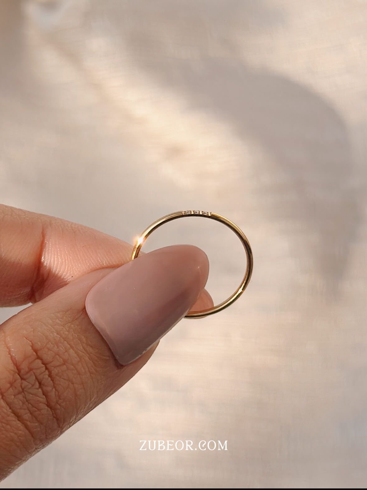 Anillo minimalista cristales 8