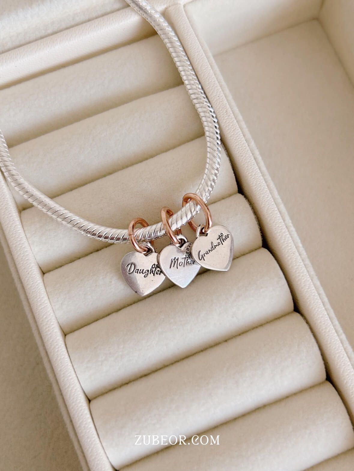 Set de charm abuela, mamá e hija 2