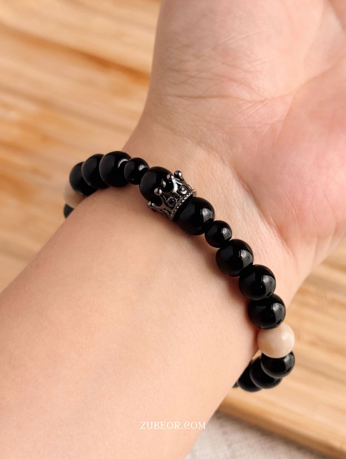 Pulsera negra Rey 2