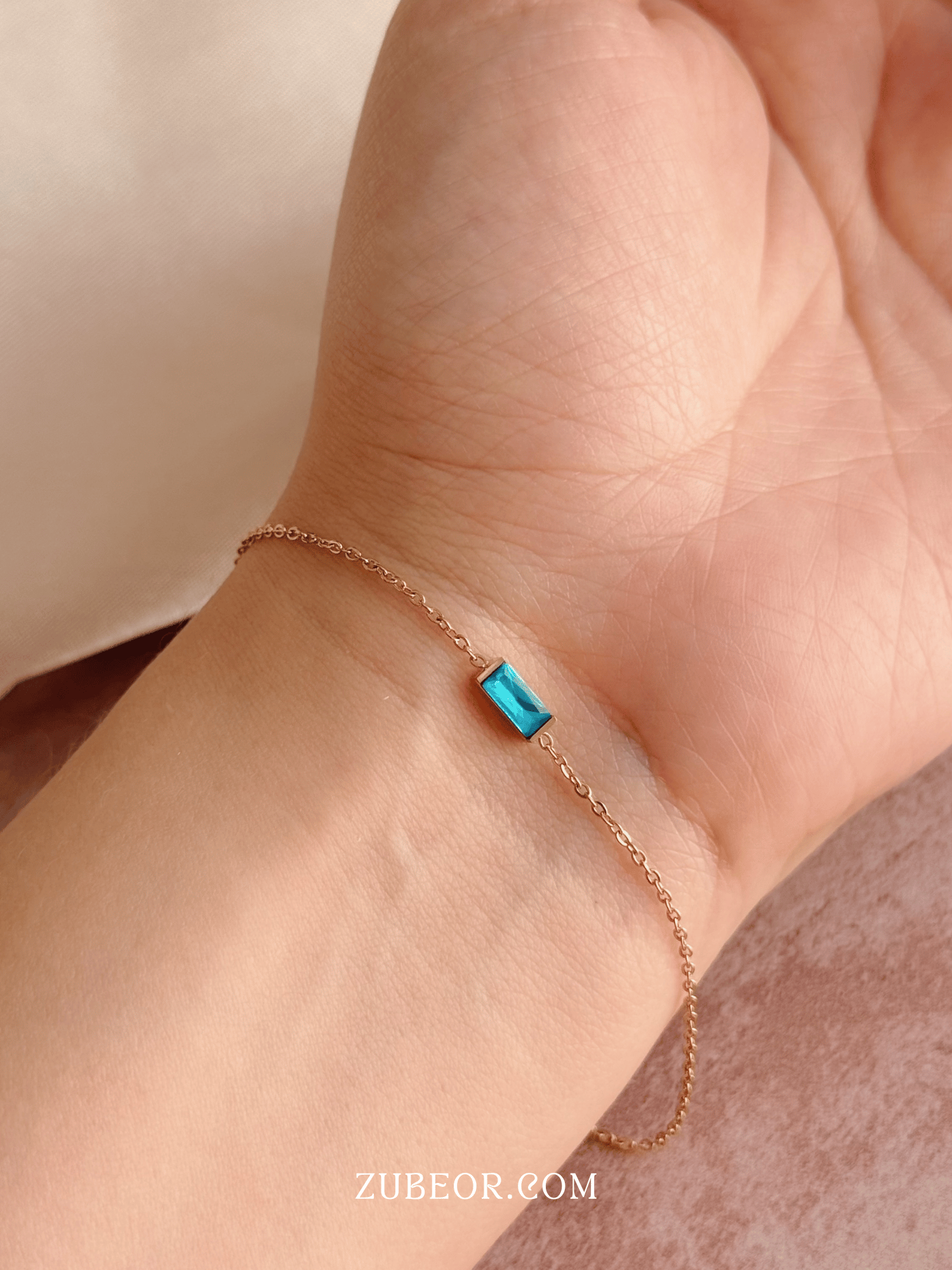 Pulsera con cristal de mes 16