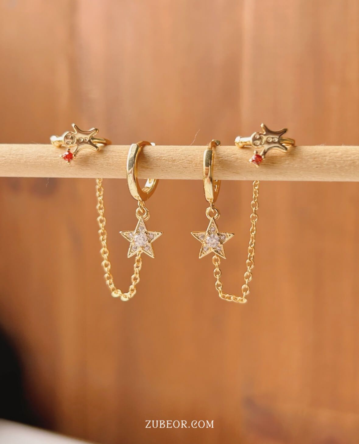 Aretes huggie con earcuff estrella y galleta jengibre 4