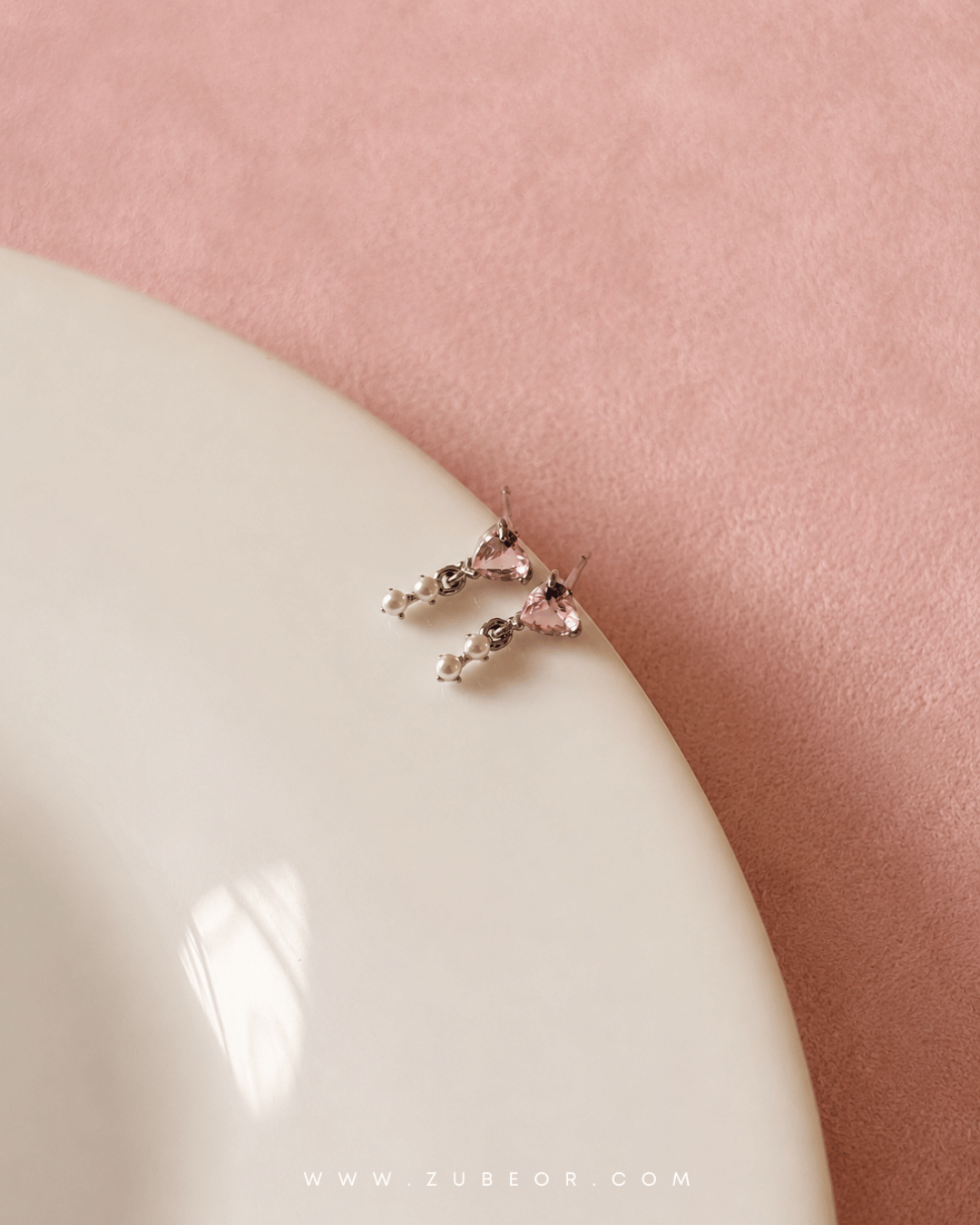 Aretes corazón rosado y perla 4