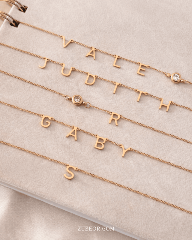 Cadena personalizada iniciales