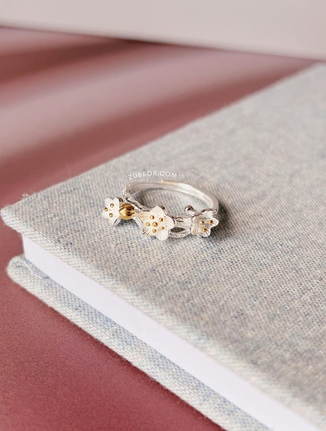Anillo Sakura blanca