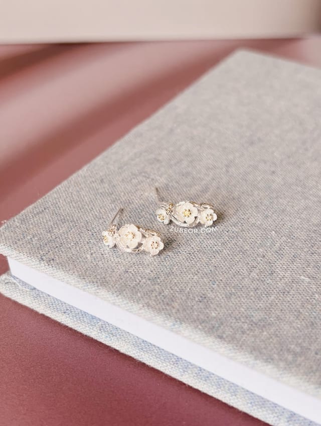 Aretes sakura blanca