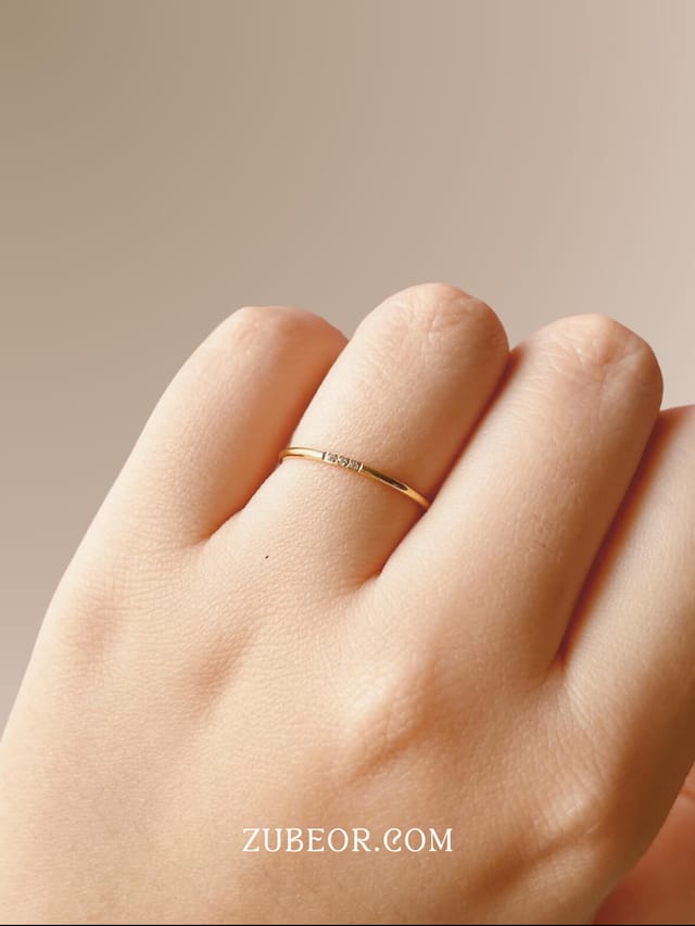 Anillo minimalista cristales